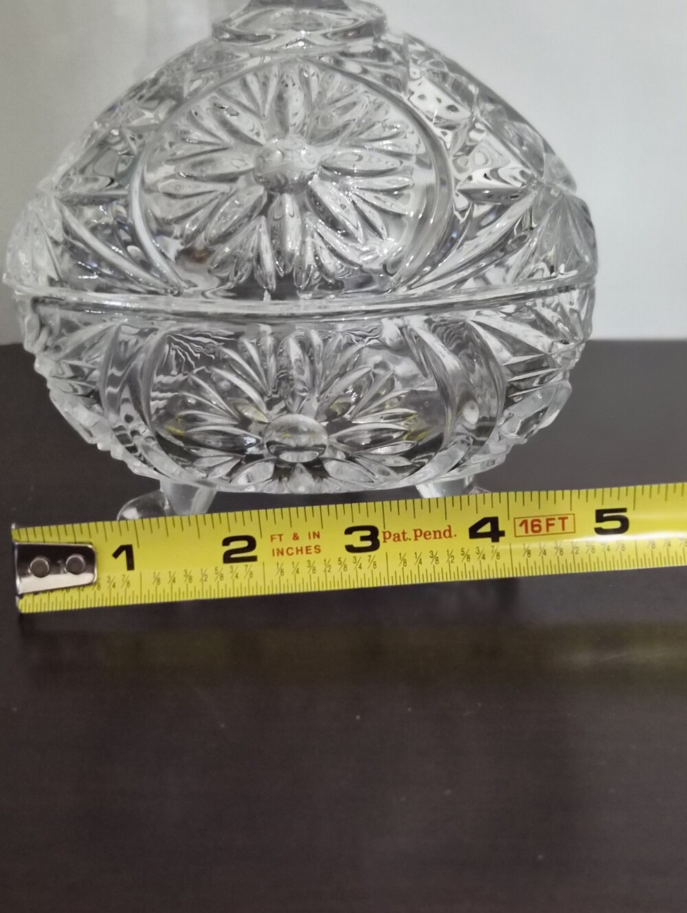 Clear Cut-Glass Lidded Candy Dish - Elegant Home Serveware - Picture 7 of 7